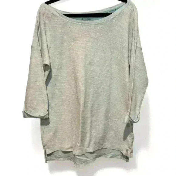 Columbia - Light Green 3/4 sleeve top- women’s Medium - Picture 1 of 4